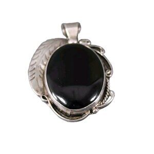 Calvin Tom Sterling Silver Black Onyx Feather Detail Scroll Engrave 2.5" Pendant